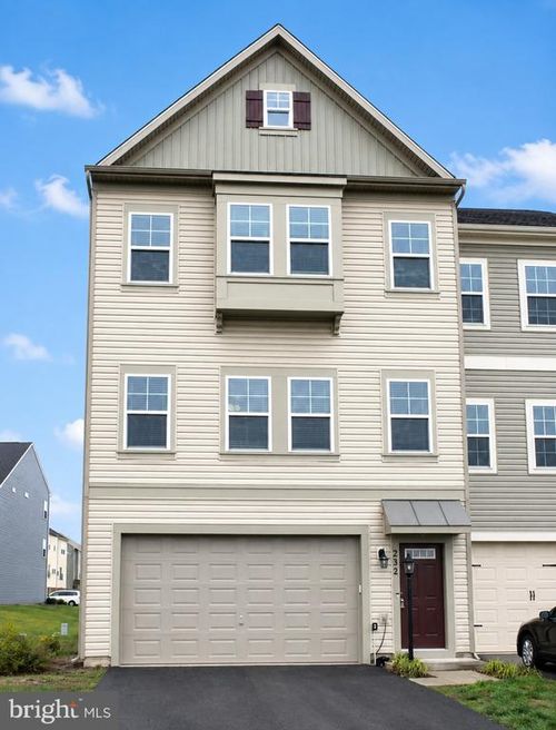 232 Parkland Dr, STEPHENSON, VA, 22656-2078 | Card Image