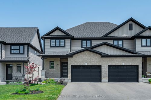 223 Water St, Woolwich, ON, N0B2N0 | Card Image