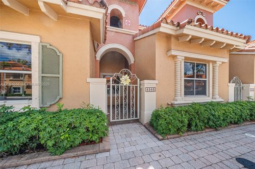 504-4948 Tradewinds Ter, Fort Lauderdale, FL, 33312-5214 | Card Image