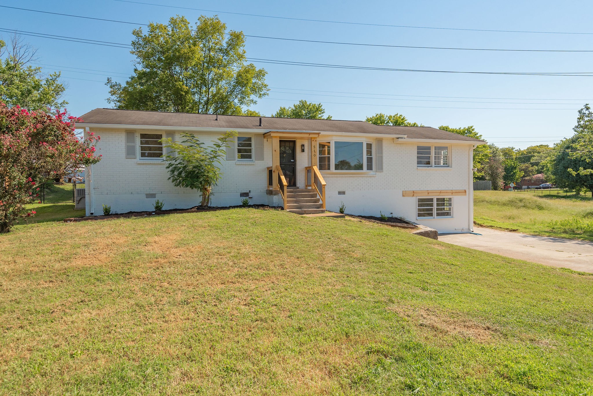 Starliner Dr, Nashville, TN 37209
