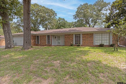 405 Brookview Ln, Palestine, TX, 75803-5517 | Card Image