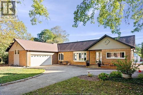 3740 Ouellette Ave, Windsor, ON, N9E3M7 | Card Image