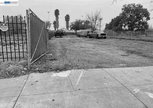 522 522 W Grant Line Rd, Tracy, CA, 95376 | Card Image