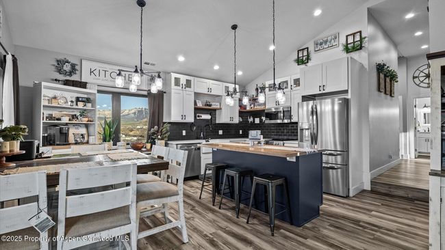 450 E 10 Th St, House other with 3 bedrooms, 2 bathrooms and 5 parking in Rifle CO | Image 6