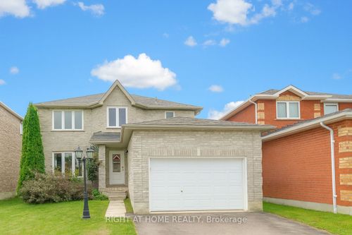 17 Kelsey Cres, Barrie, ON, L4N0J7 | Card Image