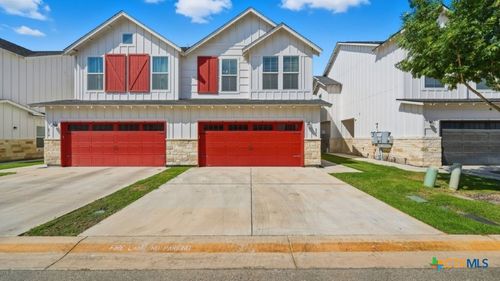 223 Sapphire, New Braunfels, TX, 78130-4567 | Card Image