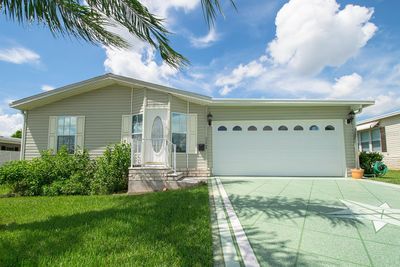 37449 Gill Avenue, House other with 2 bedrooms, 2 bathrooms and null parking in Zephyrhills FL | Image 1