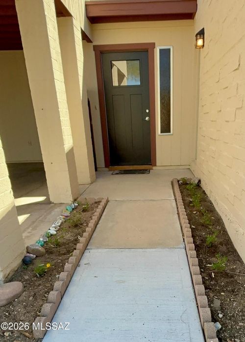 6980 E Abby Ln, Tucson, AZ, 85715-4102 | Card Image