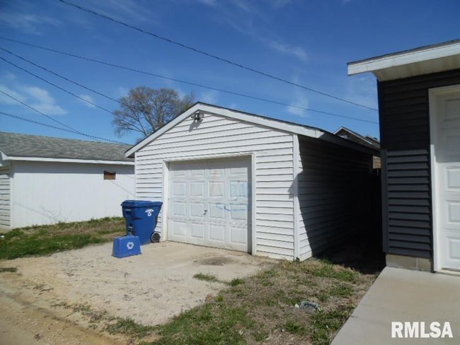 631 6 Th Ave S, House other with 2 bedrooms, 1 bathrooms and null parking in Clinton IA | Image 12