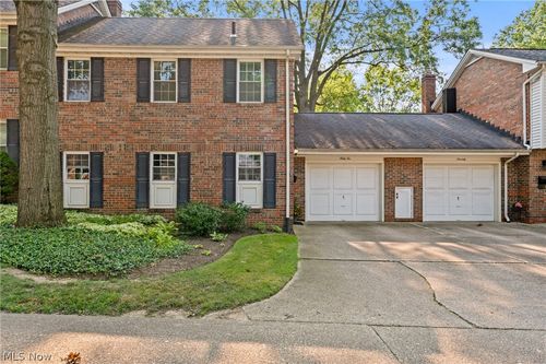 66 Yardley Ln, Akron, OH, 44313-6818 | Card Image