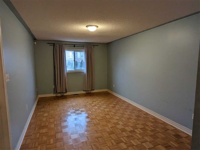 43 Foxchase Ave, House attached with 3 bedrooms, 4 bathrooms and 3 parking in Woodbridge ON | Image 5