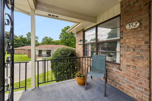352 Deer Lake Dr, Nashville, TN, 37221 | Card Image