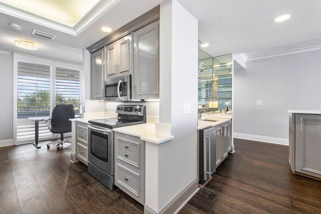 APT-317 - 2001 Se Sailfish Point Blvd, Condo with 2 bedrooms, 3 bathrooms and null parking in Stuart FL | Image 11