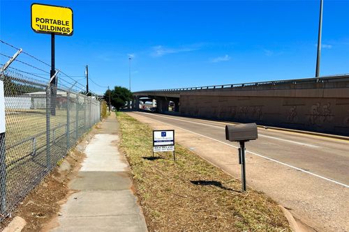 231 Central Fwy E, Wichita Falls, TX, 76301-6446 | Card Image