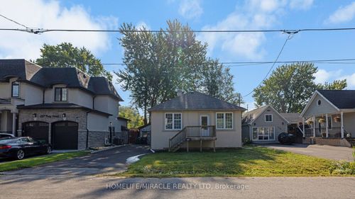 112 Troy St, Mississauga, ON, L5G1S7 | Card Image