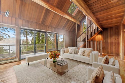 310 Bayview Rd, Lions Bay, BC, V7W3G7 | Card Image