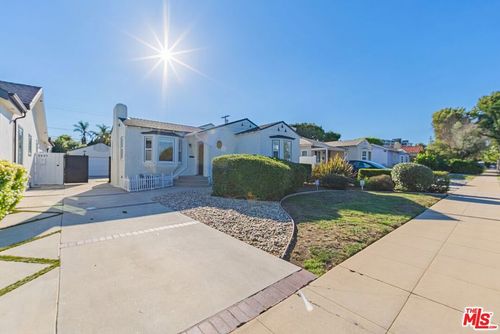 2551 S Bentley Ave, LOS ANGELES, CA, 90049-3214 | Card Image