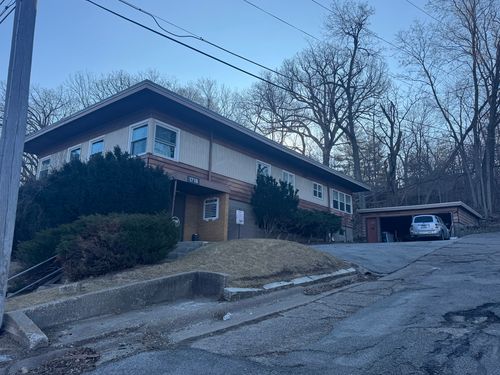 1718 8th Ave, Moline, IL, 61265-2118 | Card Image