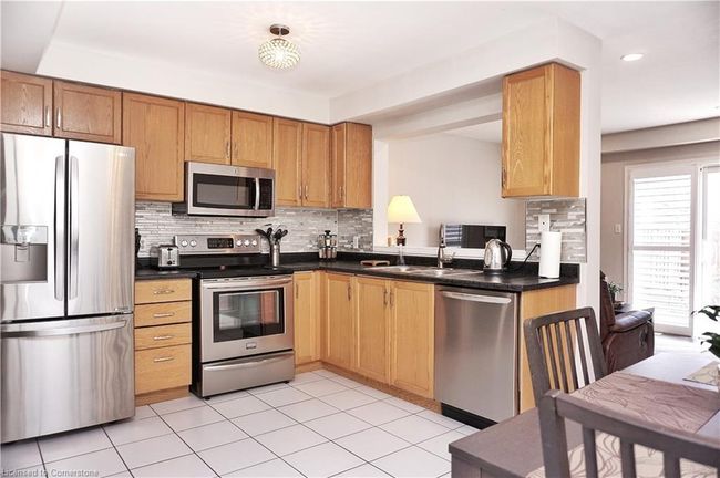 9 - 174 Highbury Dr, Townhouse with 3 bedrooms, 2 bathrooms and 2 parking in Stoney Creek ON | Image 8