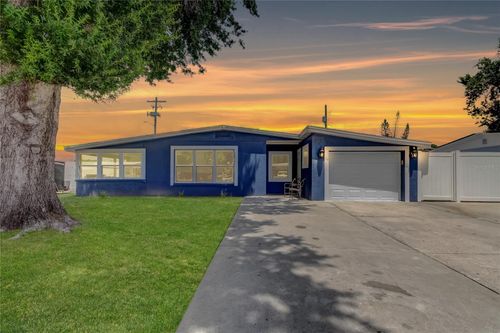 4727 Town N Country Blvd, TAMPA, FL, 33615-4524 | Card Image