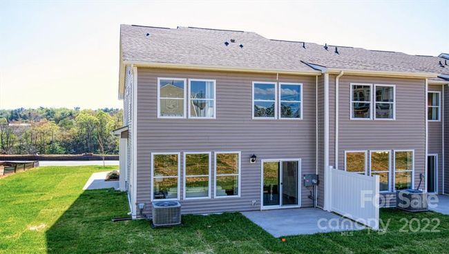 Rear View of Carson | Image 37