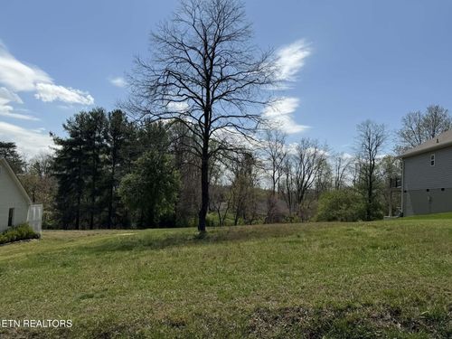 323 Tigitsi Way, Loudon, TN, 37774-2508 | Card Image