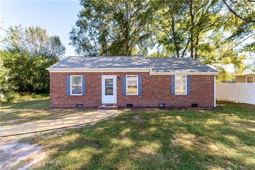 105 N Beaver Dam Rd, Waverly, VA, 23890-3144 | Card Image