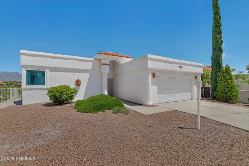 3836 Yellowstone Dr, Las Cruces, NM, 88011-9067 | Card Image