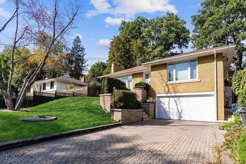 19 Ivy Lea Cres, Etobicoke, ON, M8Y2B5 | Card Image