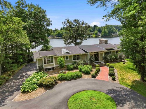 22 Woodvue Road, Windham, NH, 03087 | Card Image