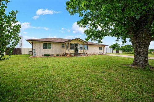 1411 14th St, Maysville, OK, 73057-1012 | Card Image
