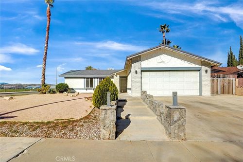 39203 Foxholm Dr, Palmdale, CA, 93551-3910 | Card Image