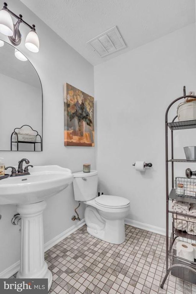 122 Lucy Long Ct, House other with 4 bedrooms, 3 bathrooms and null parking in STEPHENS CITY VA | Image 32
