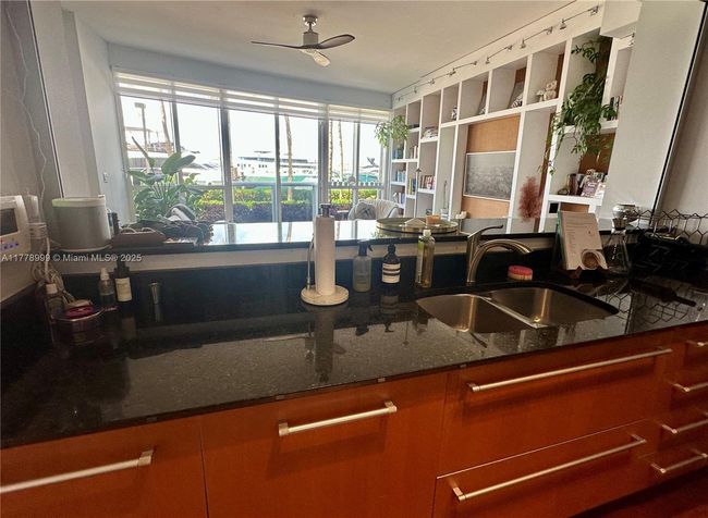 STE-4M - 400 Alton Rd, Condo with 1 bedrooms, 2 bathrooms and null parking in Miami Beach FL | Image 18