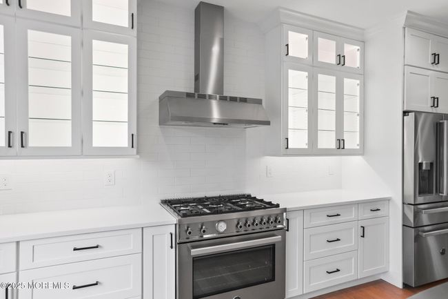 6 burner stove, oven, range hood | Image 17