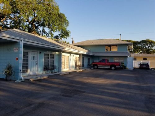 apt-5-512 Barcelona Ave, VENICE, FL, 34285-1768 | Card Image