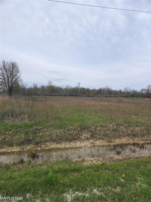 8145 Arnold Rd, Ira, MI, 48023-1420 | Card Image