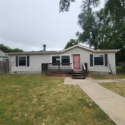705 W Locust St, Tecumseh, OK, 74873-3810 | Card Image