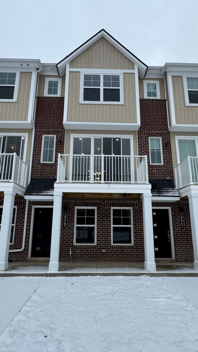 29977 Center St, Condo with 2 bedrooms, 3 bathrooms and null parking in New Hudson MI | Image 26