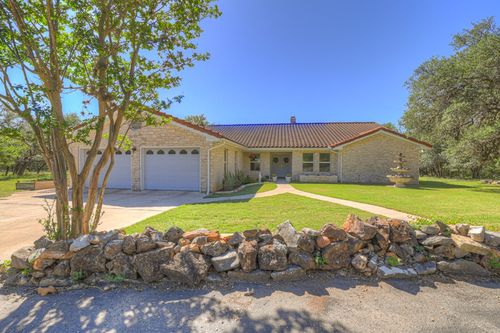 830 Palomino Ln, San Marcos, TX, 78666-1130 | Card Image