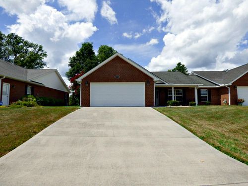 1052 Patriots Lndg, Dandridge, TN, 37725-4572 | Card Image