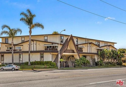 apt-29-7000 S La Cienega Blvd, Inglewood, CA, 90302-4179 | Card Image