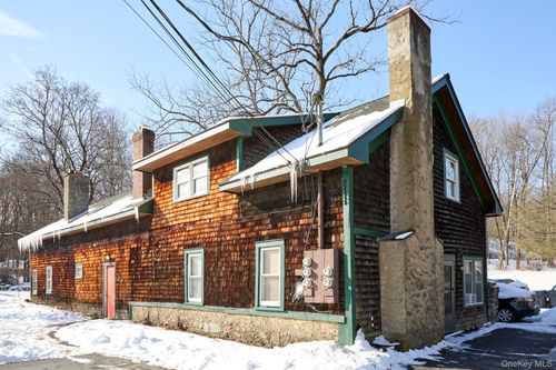 19 Roselawn Rd, Central Valley, NY, 10917-3224 | Card Image