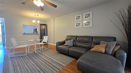 apt-310-2900 Nw 48th Ter, Lauderdale Lakes, FL, 33313-1610 | Card Image