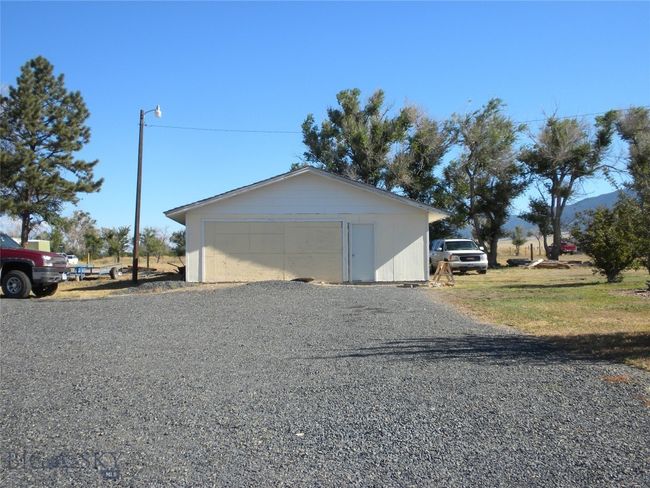 GARAGE | Image 8