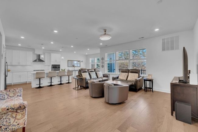 UNIT-123 - 11 Veterans Way, Townhouse with 3 bedrooms, 2 bathrooms and null parking in Morris Plains NJ | Image 9