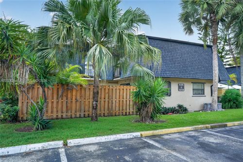 104-31-14250 Sw 94th Circle Ln, Miami, FL, 33186-7830 | Card Image