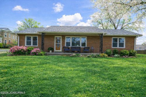 908 Randolph St, Glasgow, MO, 65254-1207 | Card Image