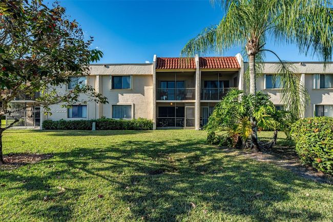 APT-103 - 16431 Blatt Blvd, Condo with 2 bedrooms, 2 bathrooms and null parking in Weston FL | Image 23