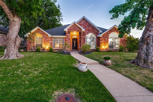 1516 Cripple Creek Ct, DeSoto, TX, 75115-5332 | Card Image